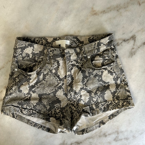 H&M - Picture 1 of 2